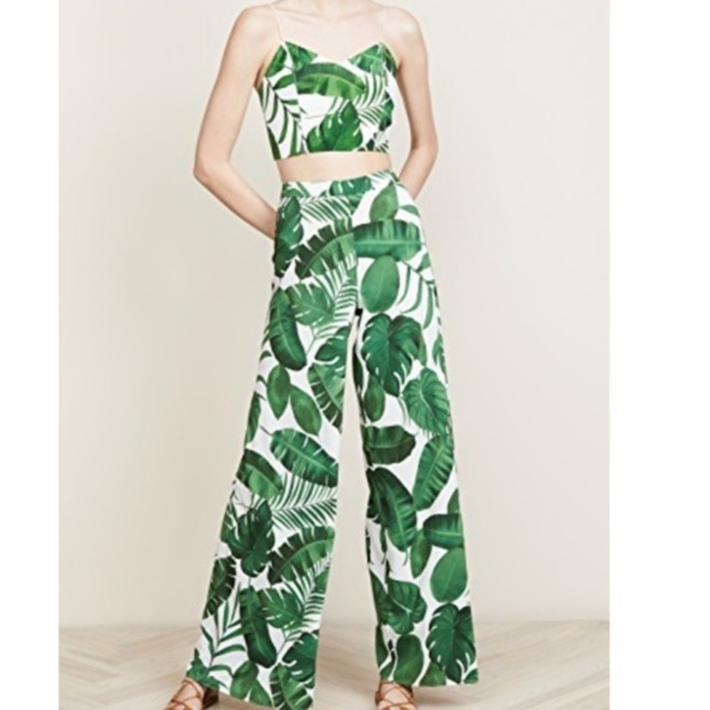 Alice and Olivia leaf set